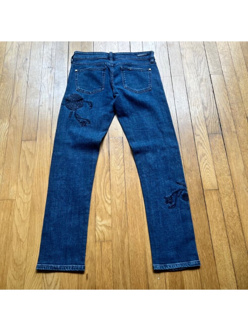 Pilcro and The Letterpress Size 24 Blue Hyphen Floral Embroidered Mid-Rise Jeans - Picture 7 of 12